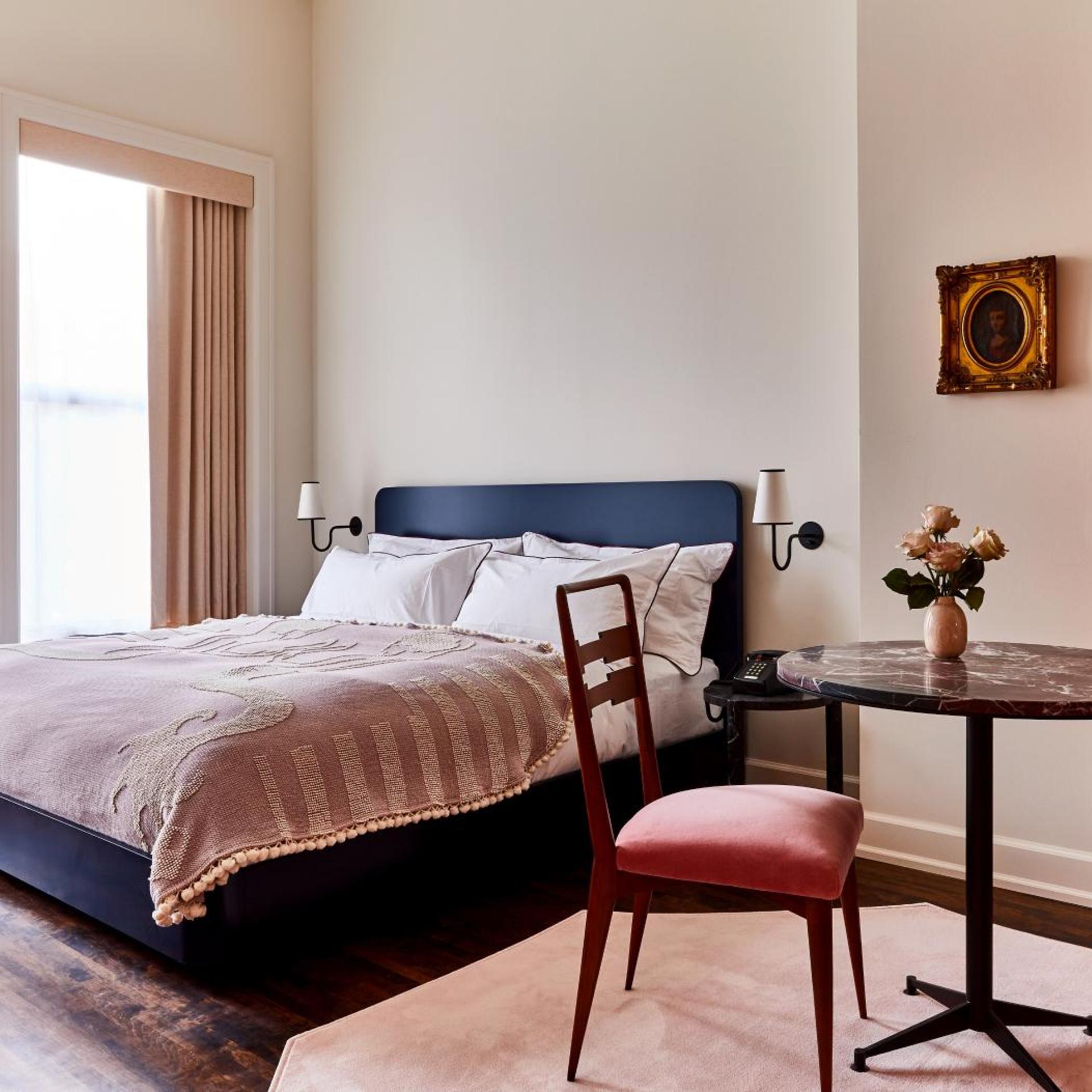 Suite, King Bed