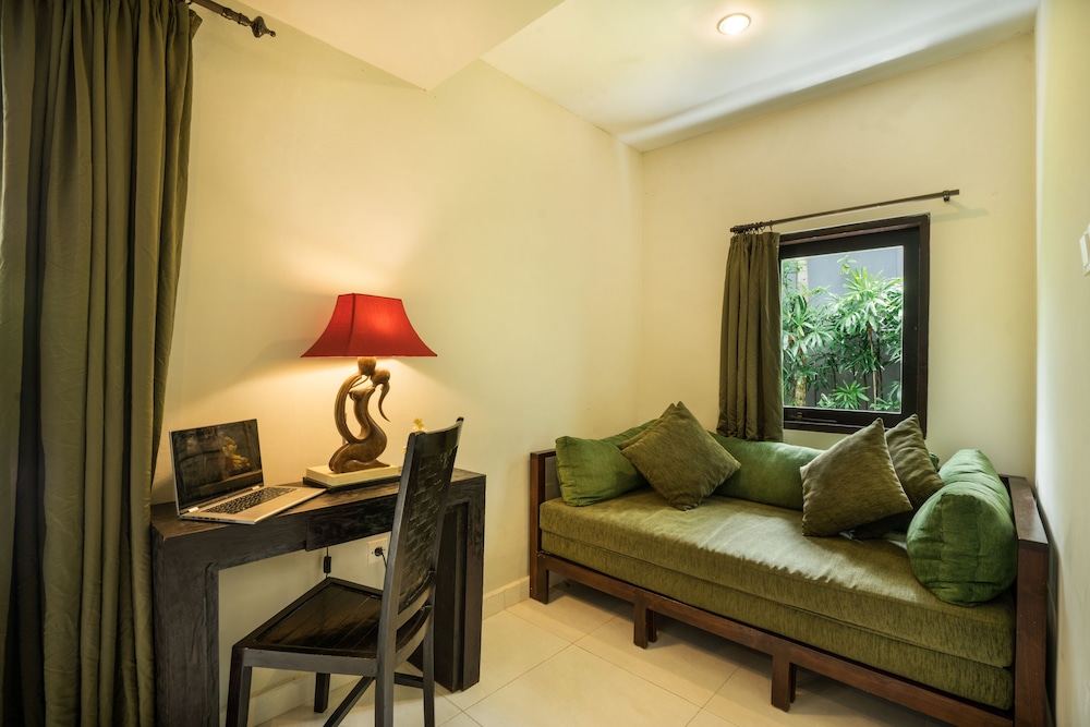 SAMAJA BEACHSIDE VILLAS 55/76