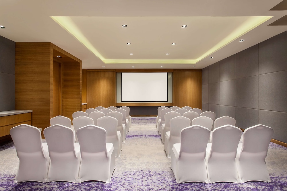 Radisson Golf And Convention Center Batam 66/74