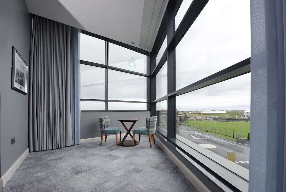 Golflinks Hotel 18/30