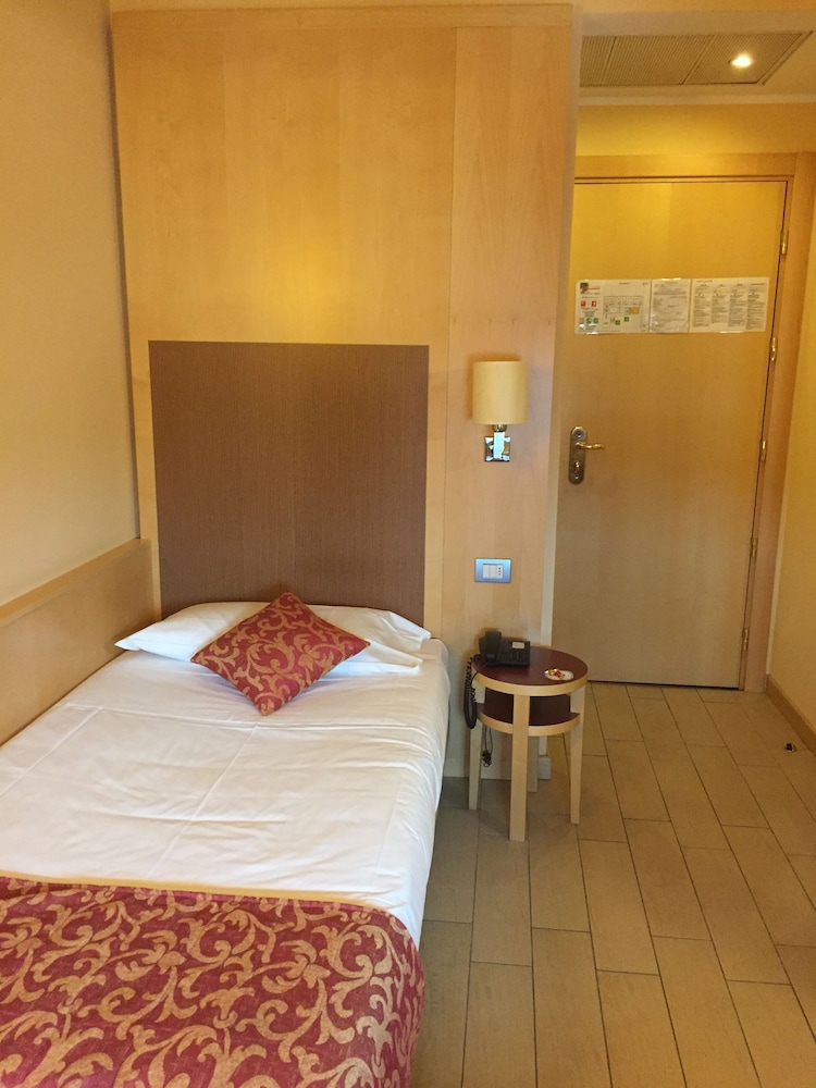Scarlatti Hotel Milano 19/50