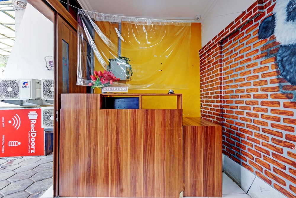 Lobby at OYO 90426 Near Mall Ciputra 2, SEMARANG