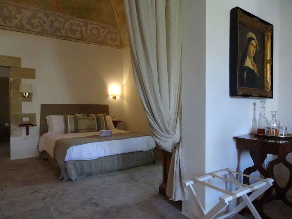 Palazzo Ducale Venturi Luxury Relais 10/72