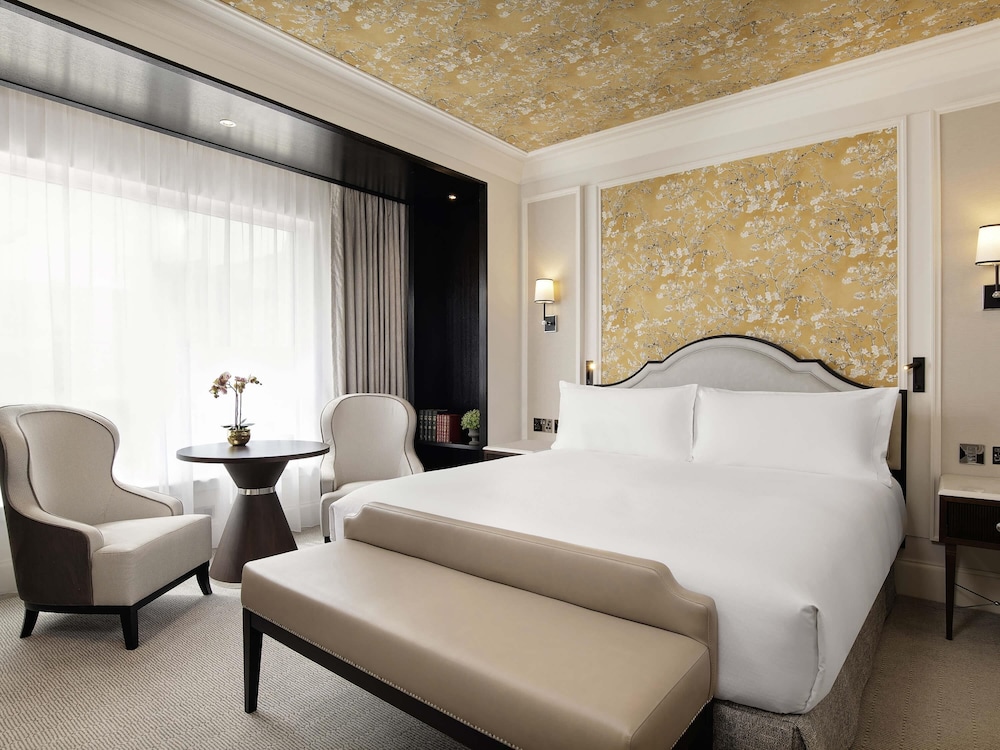 Fairmont, 2 Double Beds