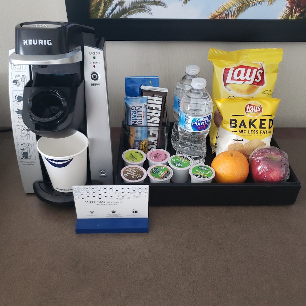 Hampton Inn and Suites by Hilton Clearwater Beach 29/83