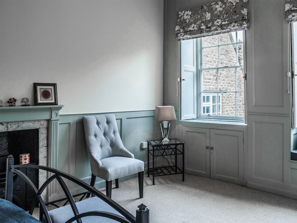 Ecton House 29/42
