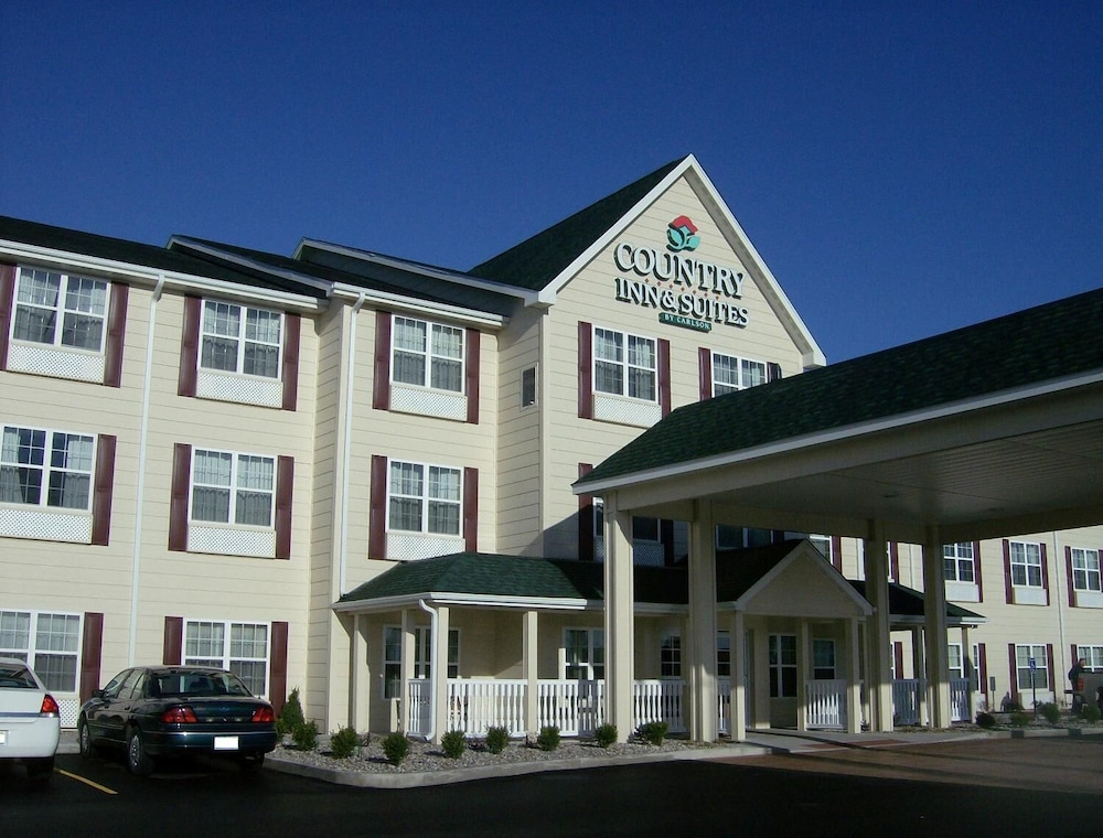 Country Inn & Suites by Radisson, Marion 4/64