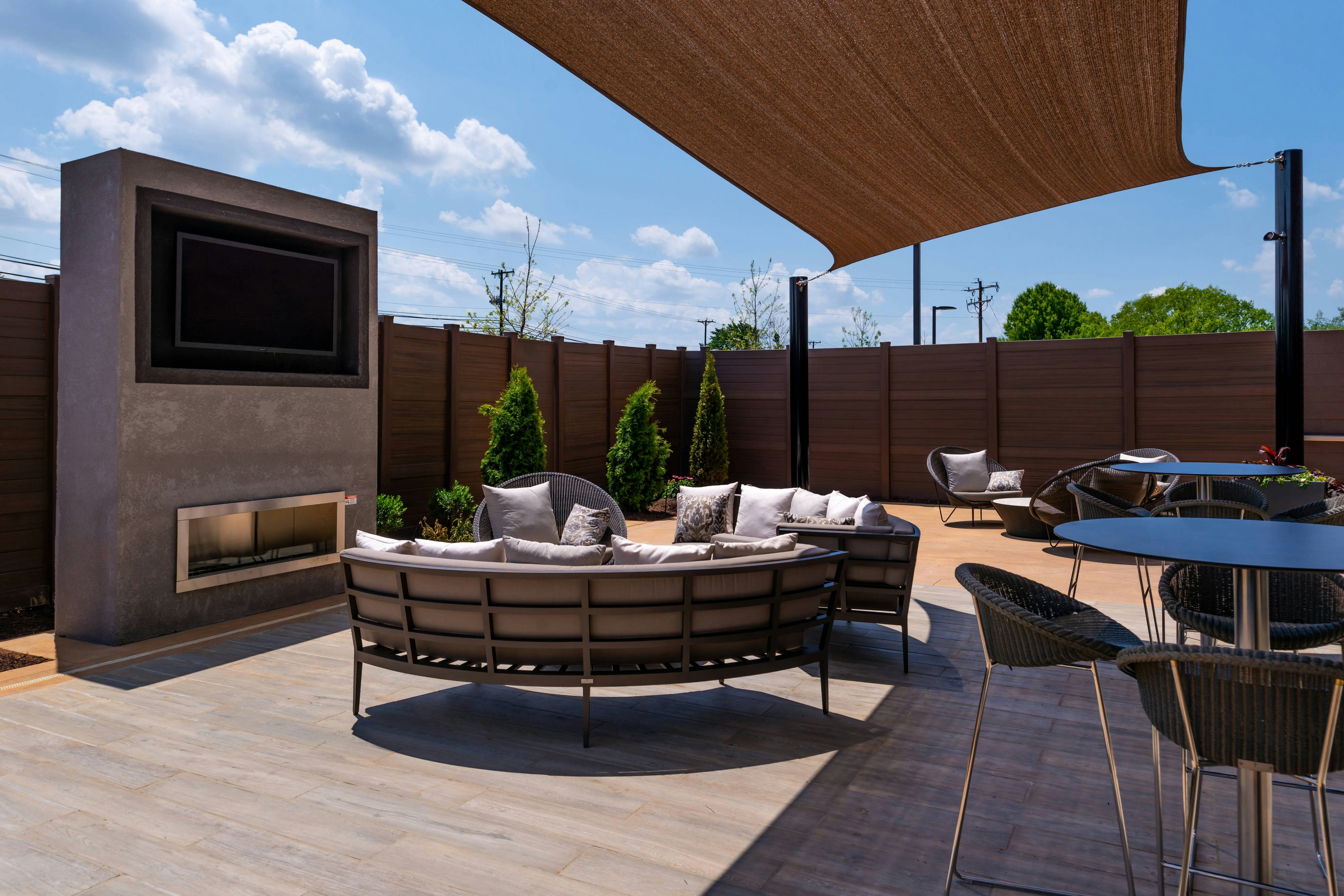 Courtyard Charlotte Northlake 32/49