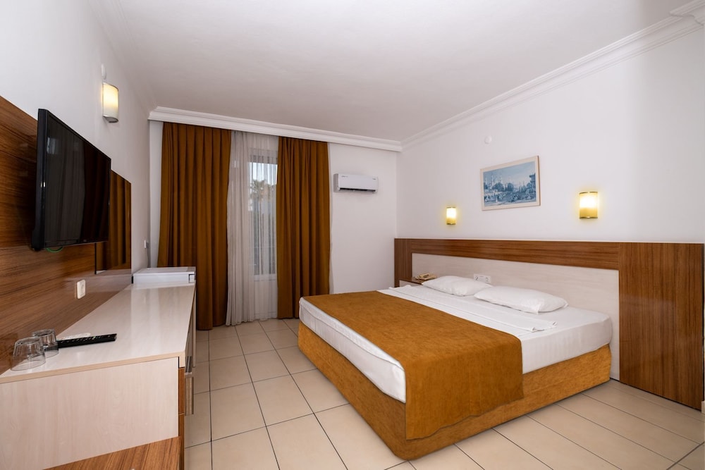 Miray Hotel 29/70