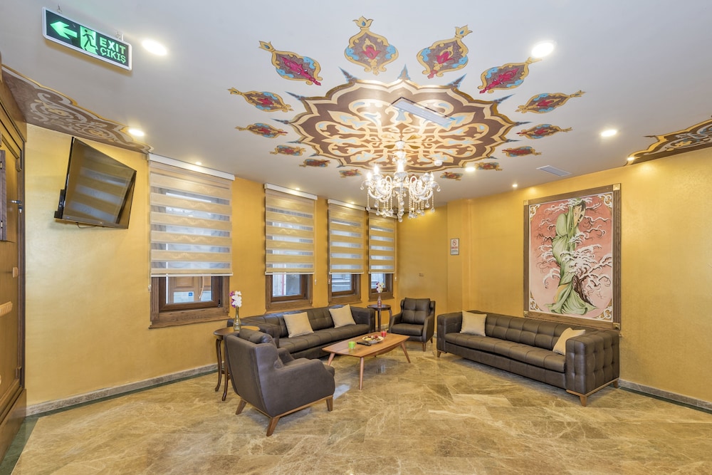 Perapolis Hotel 46/66