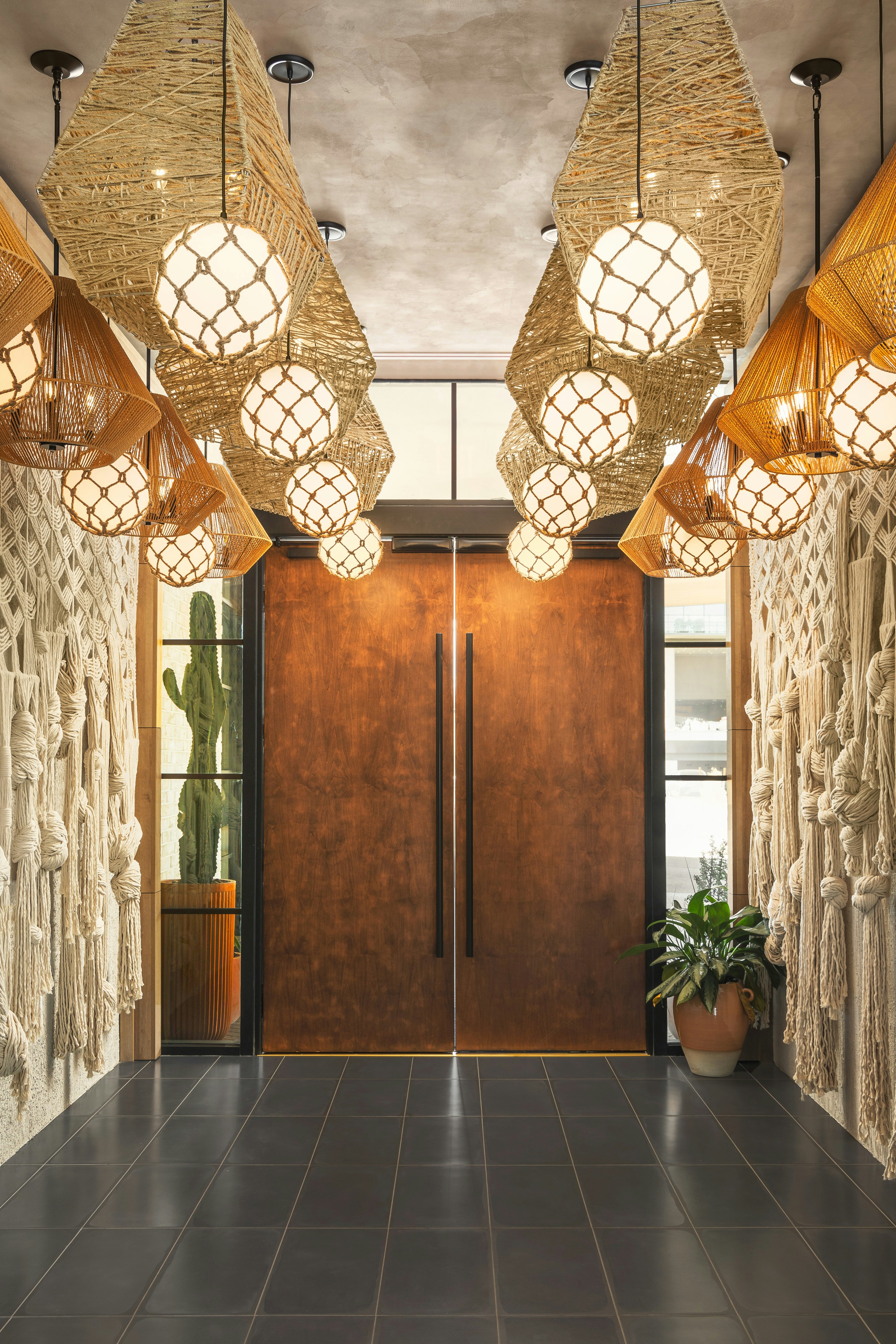 Senna House Scottsdale, Curio Collection by Hilton 13/42