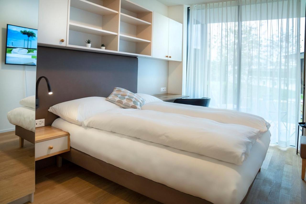 Connecting, 3 Rooms, Apartment, House