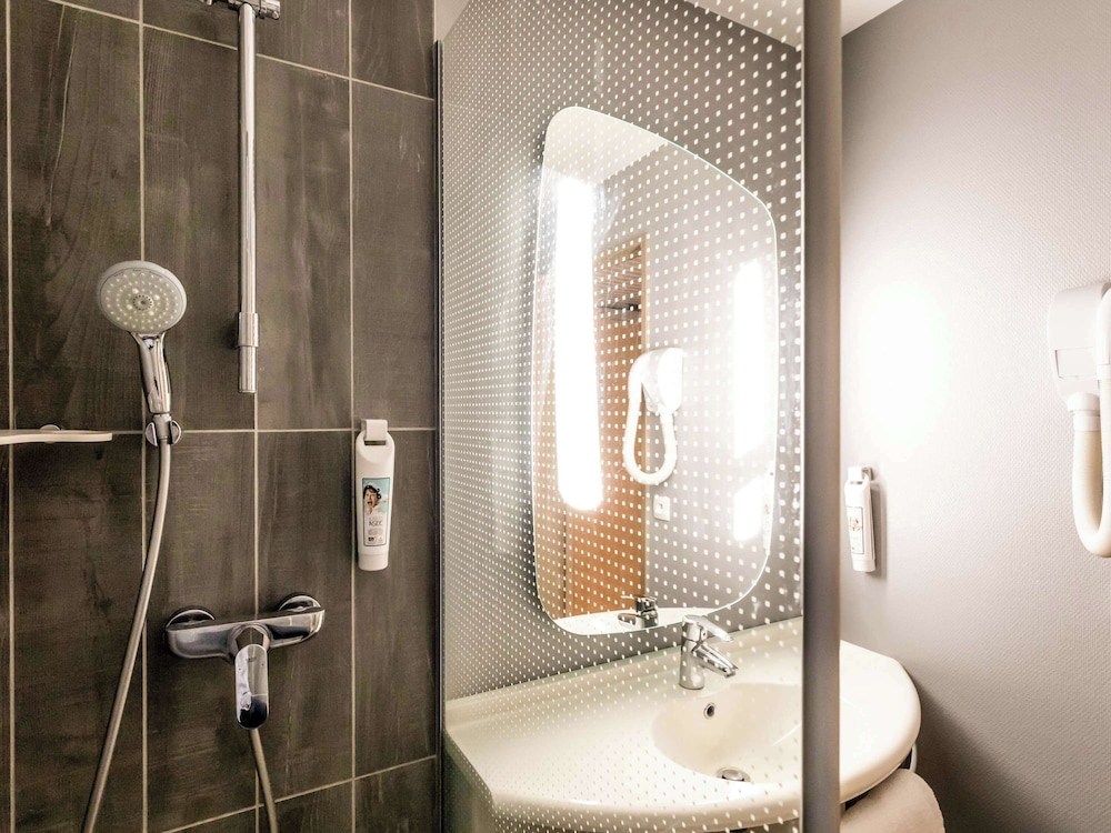 Ibis Bourges 70/70