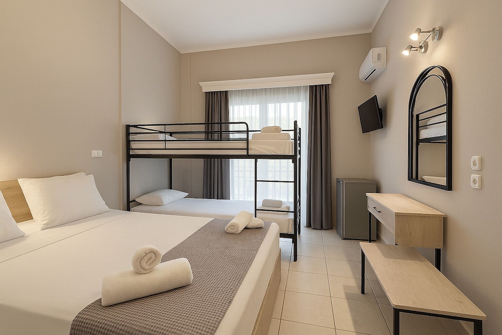 Iris Hotel 65/107