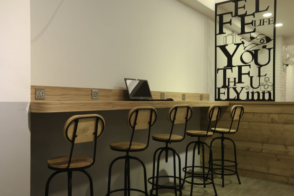 Flyinn Hostel 9/50