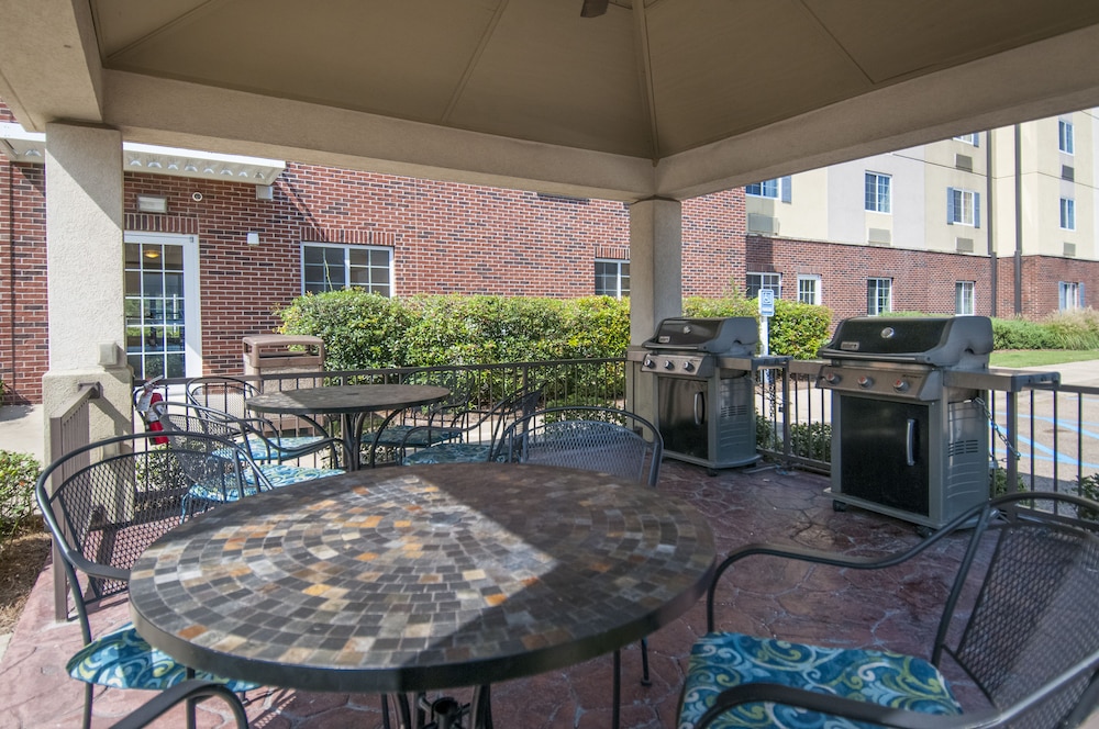 Candlewood Suites Flowood 34/39