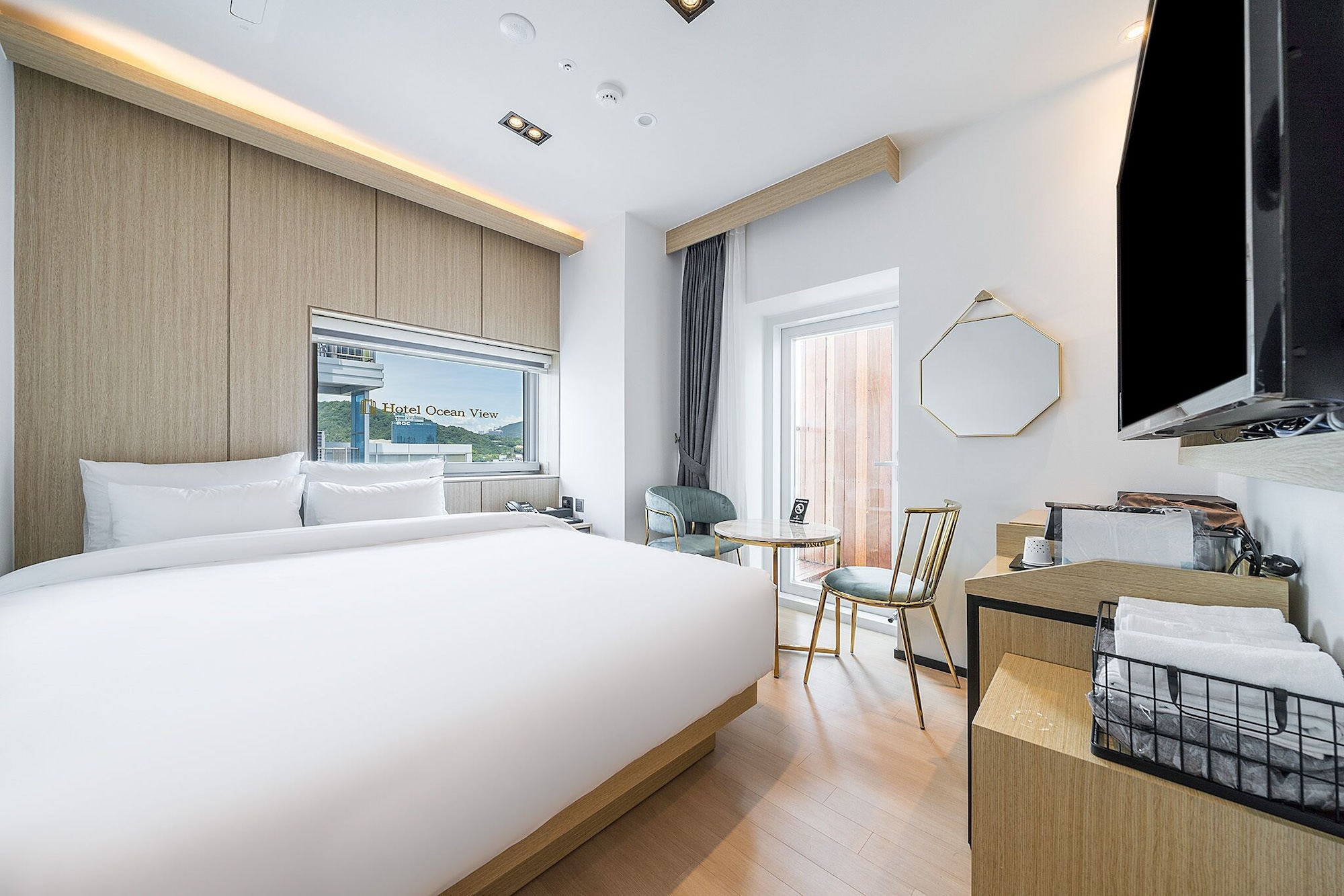 Ocean, Double Bed, Partial Ocean View, Terrace
