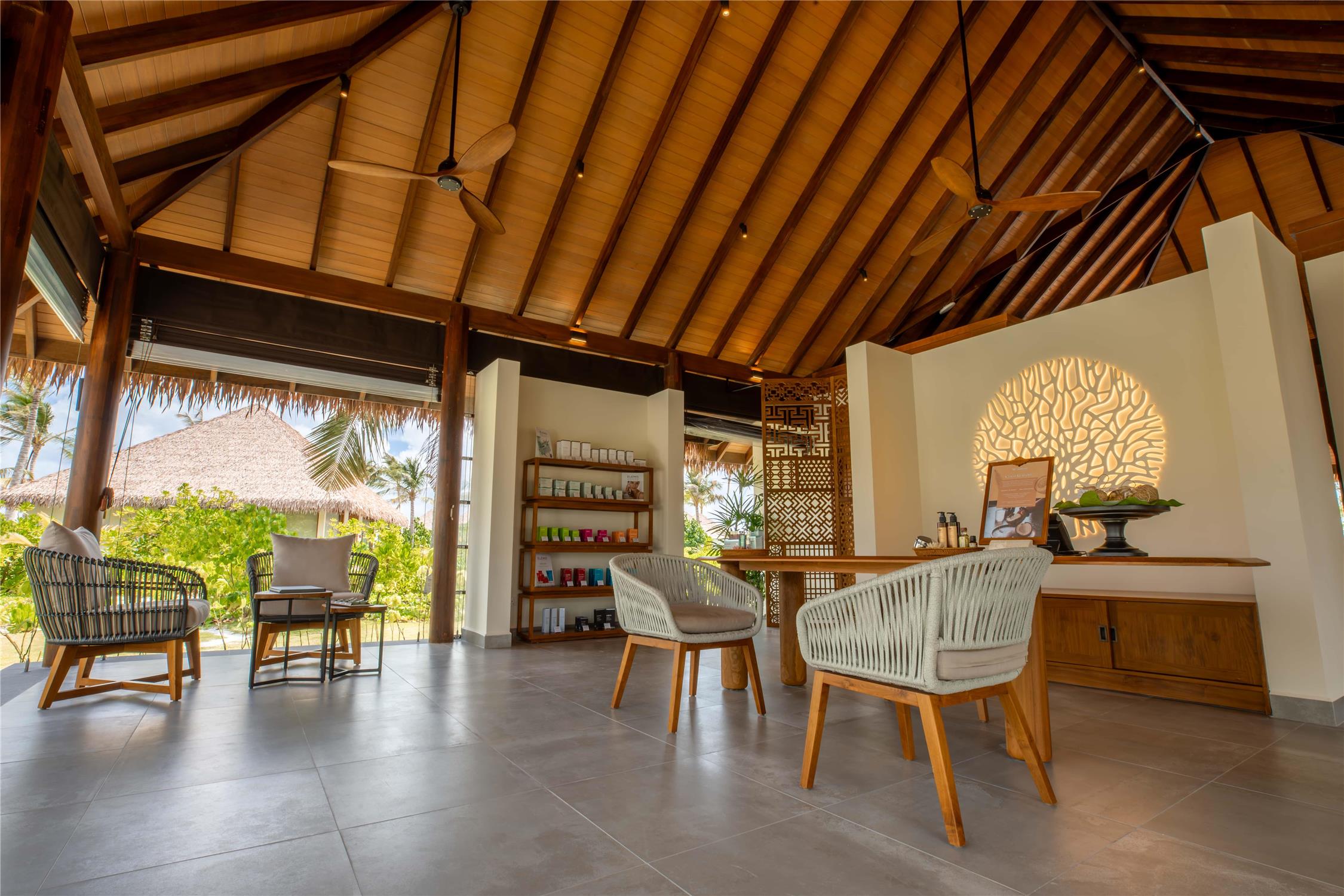 Melia Whale Lagoon Maldives 34/66