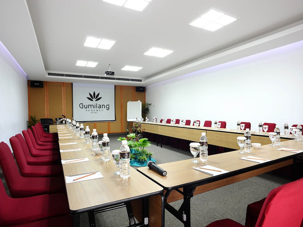 GUMILANG REGENCY HOTEL EX-GUMILANG SARI HOTEL(KT) 27/31