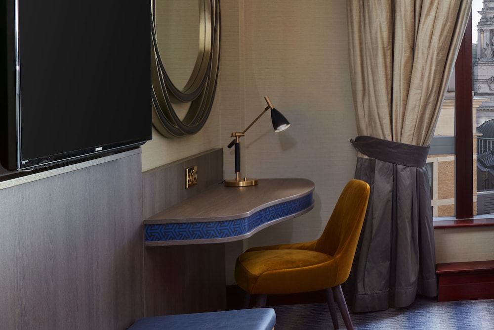 Leonardo Royal Hotel London City 56/69