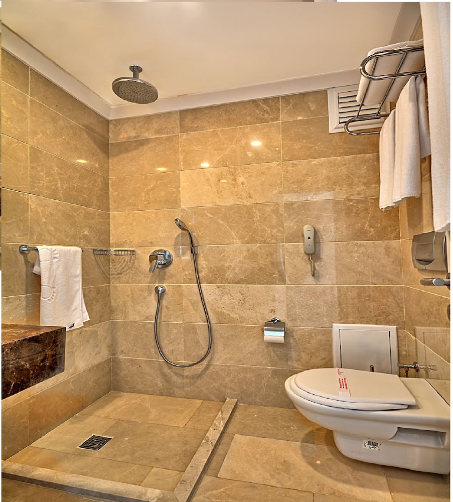 Samir Deluxe Hotel 29/31