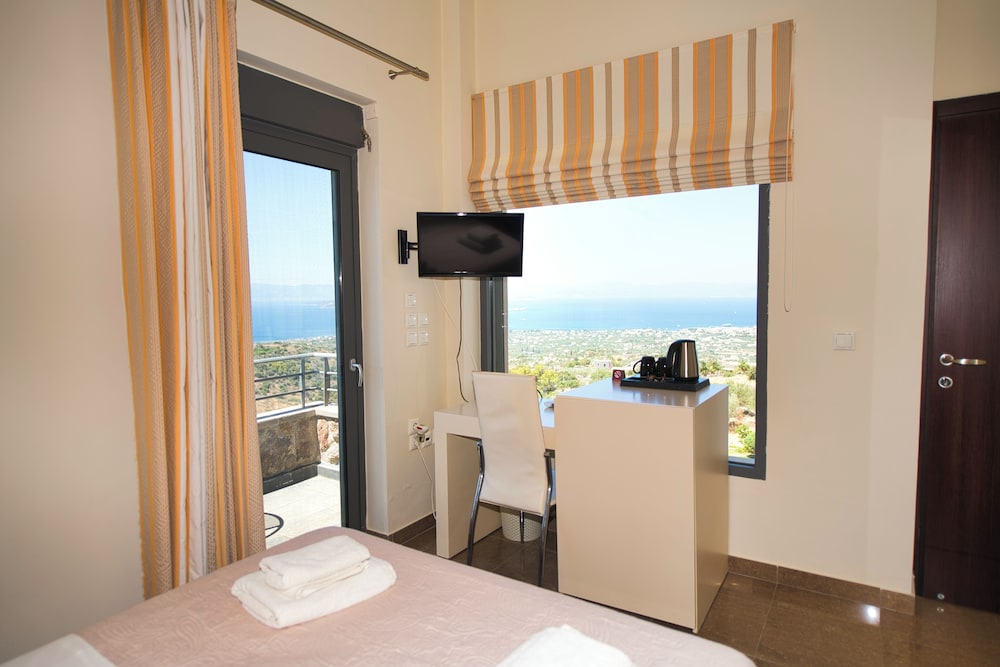 Marini Luxury Apartments And Suites 31/75