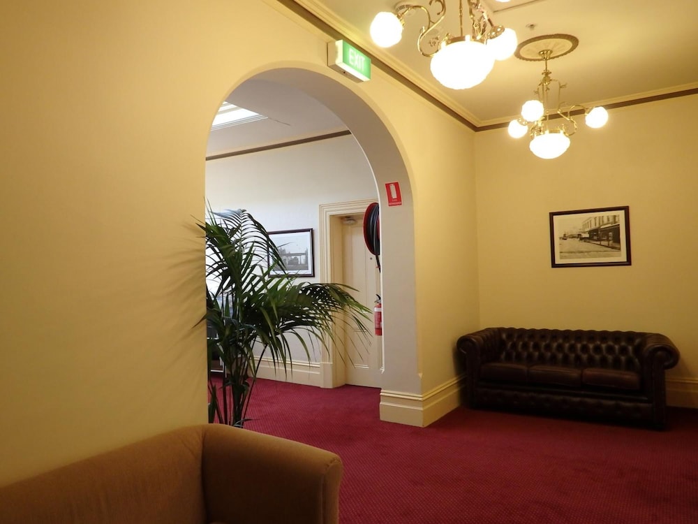Glenferrie Hotel 35/61