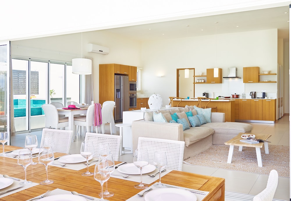 Myra Seafront Suites And Penthouses By Lov 35/56