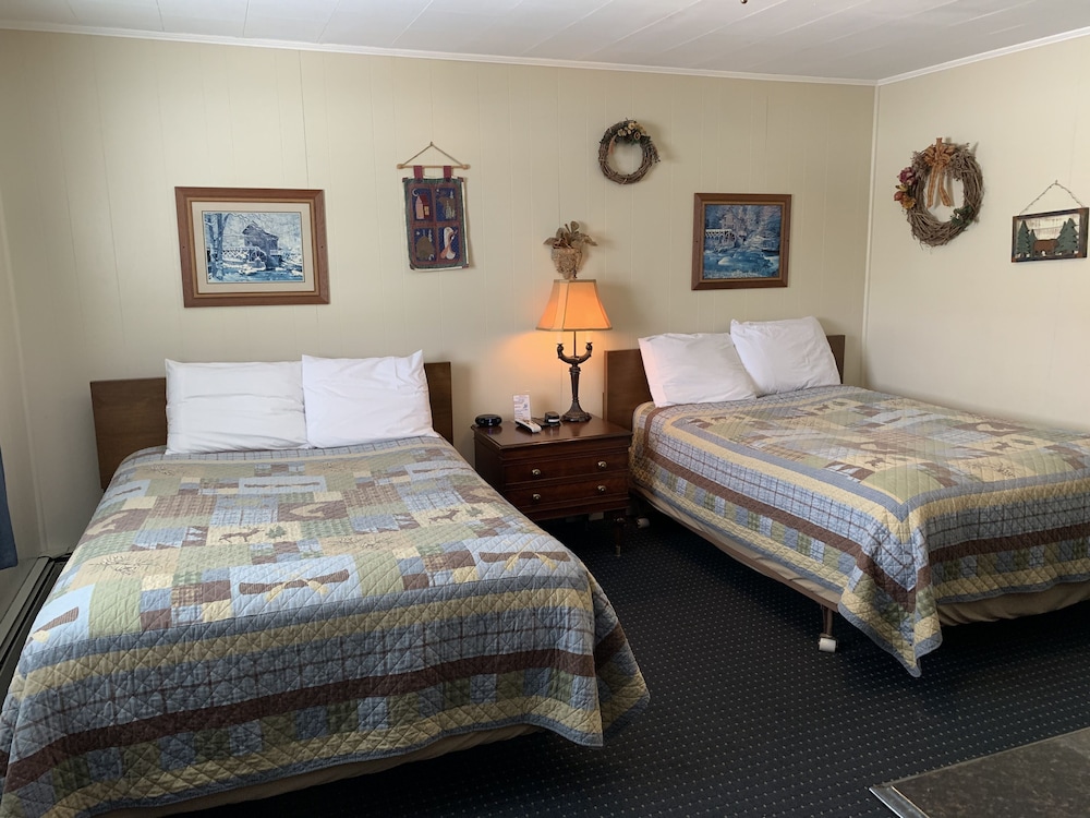 Motel, Standard, 2 Double Beds