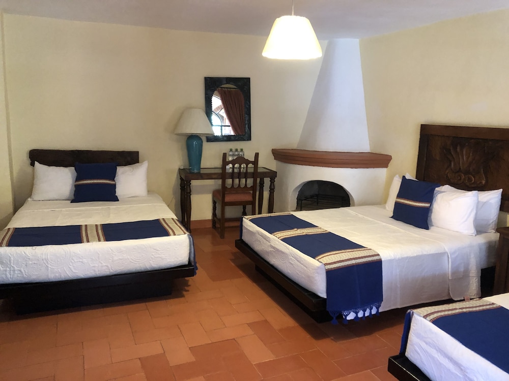 Hotel Hacienda Monteverde San Miguel de Allende 11/87