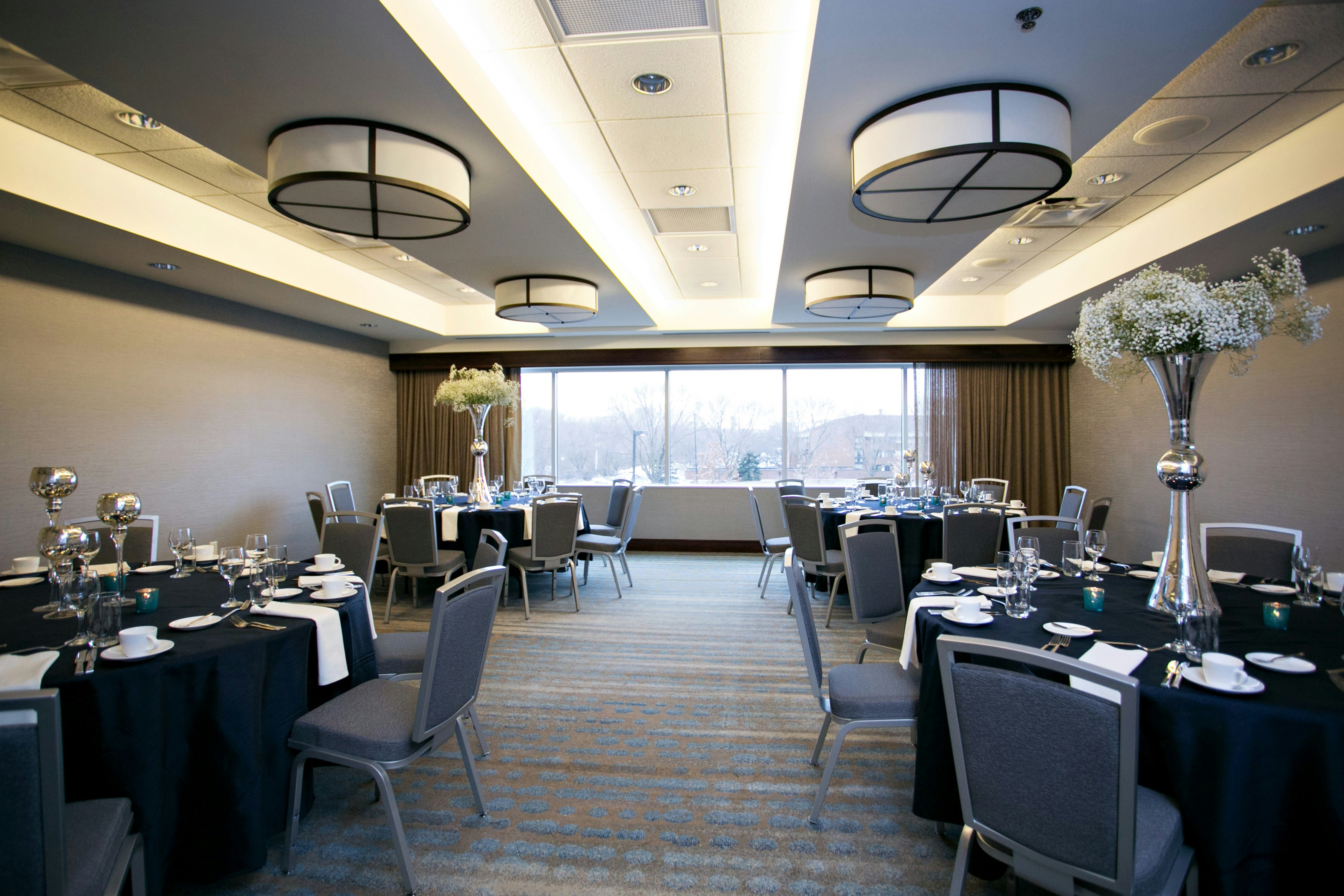 Hilton Minneapolis Bloomington 66/70