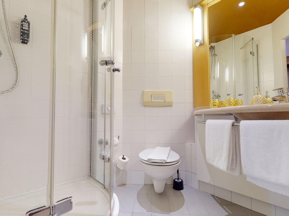 Ibis Bratislava Centrum Hotel 63/66