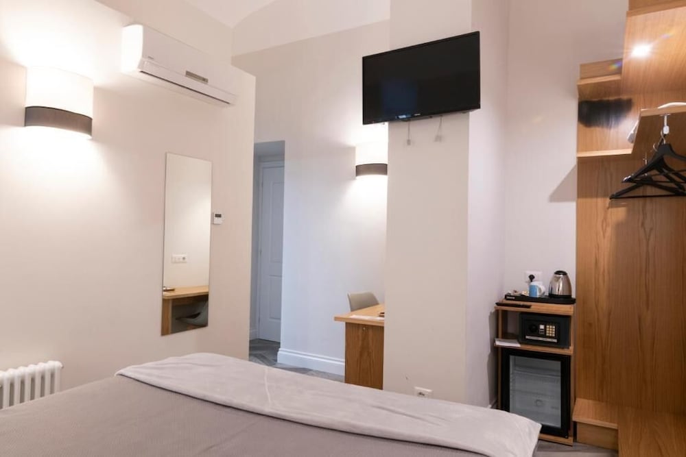Eccelso Hotel 18/68