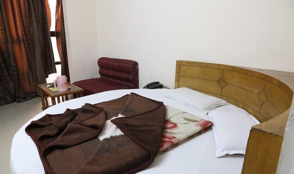 Hotel Delhi Regency 20/63