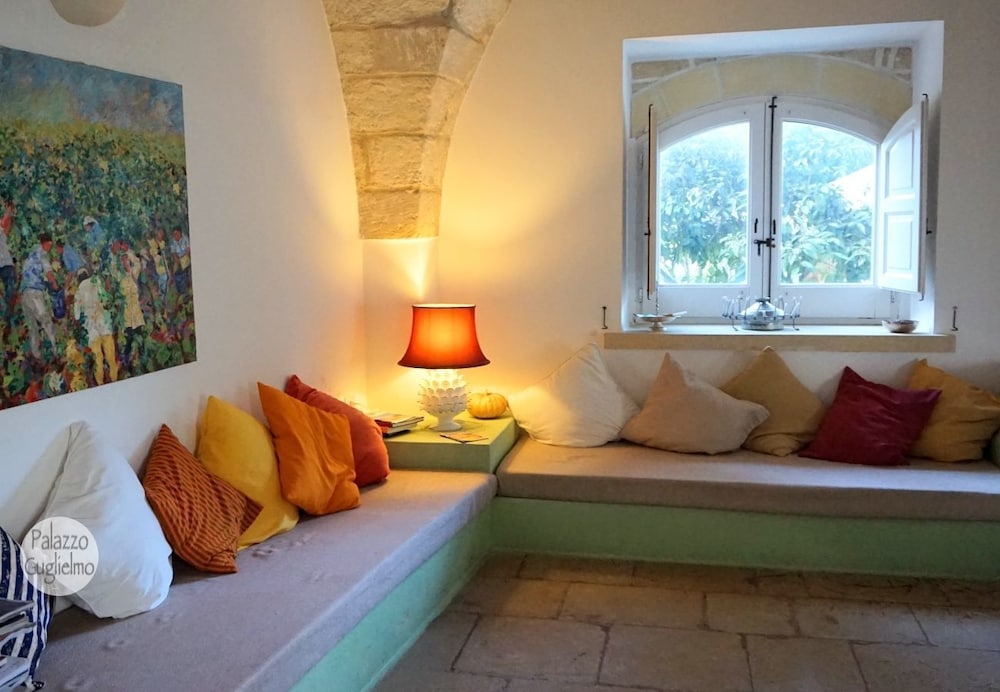 Palazzo Guglielmo Albergo Diffuso 11/79