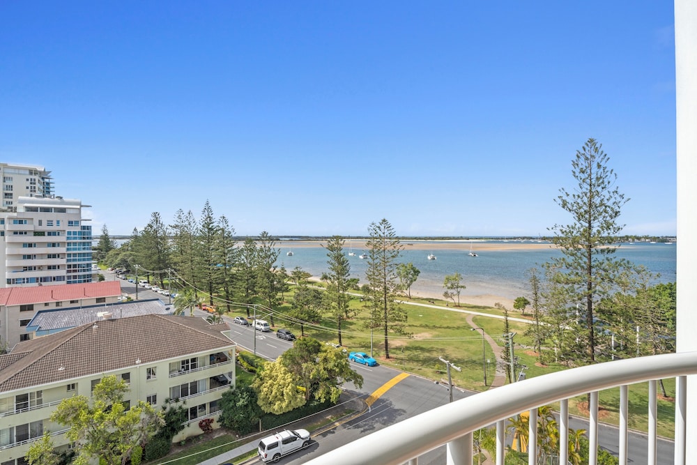 Crystal Bay On The Broadwater 72/79