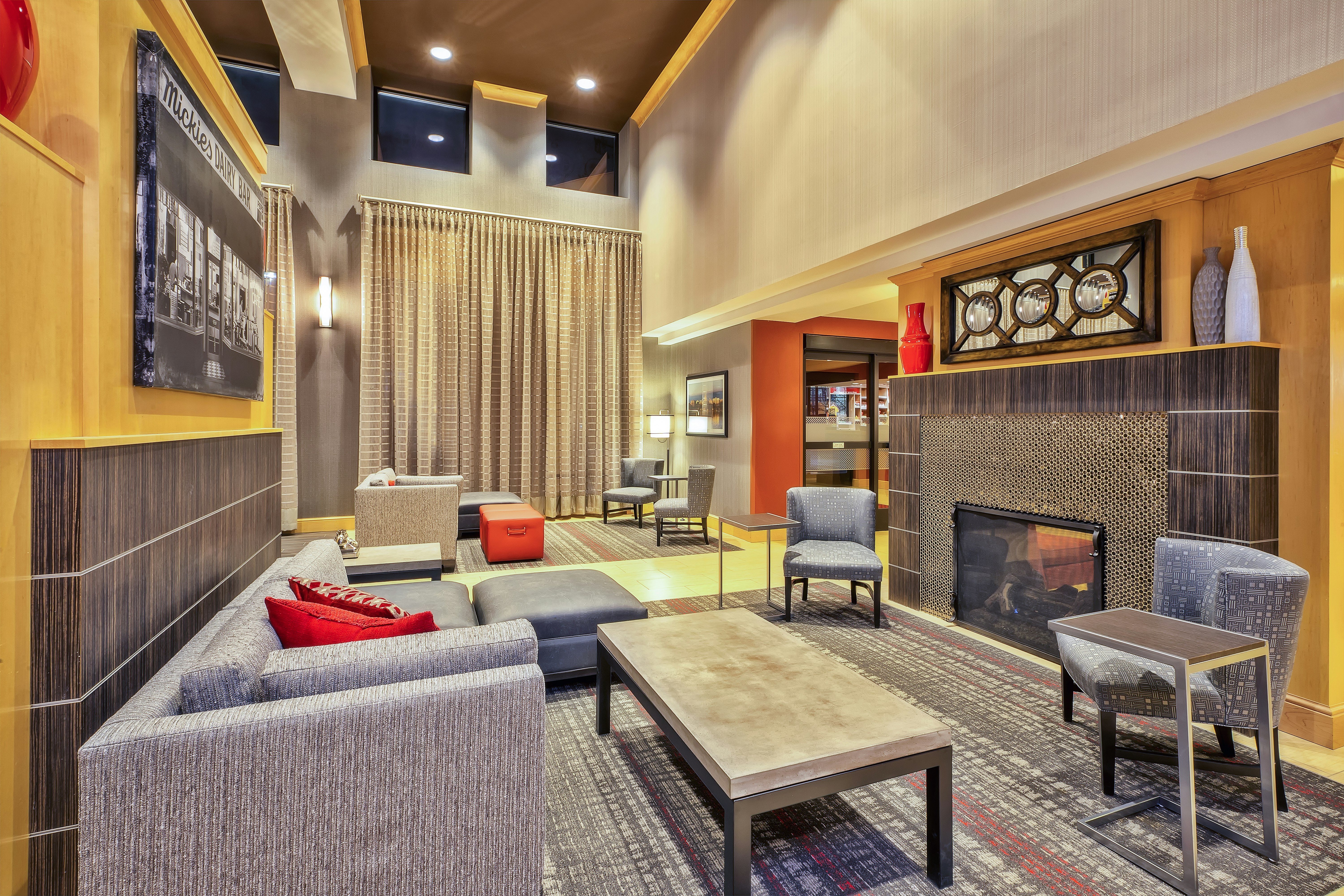 Hampton Inn Suites Madison West 24/48