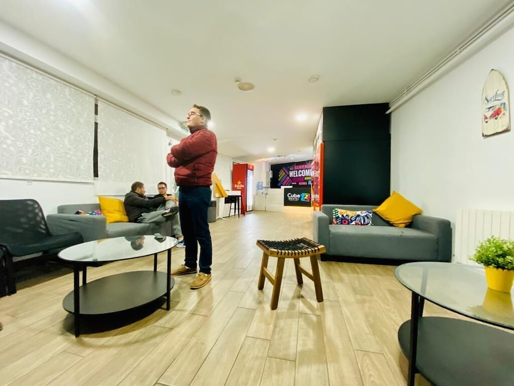 Mellow Youth Hostel 77/100