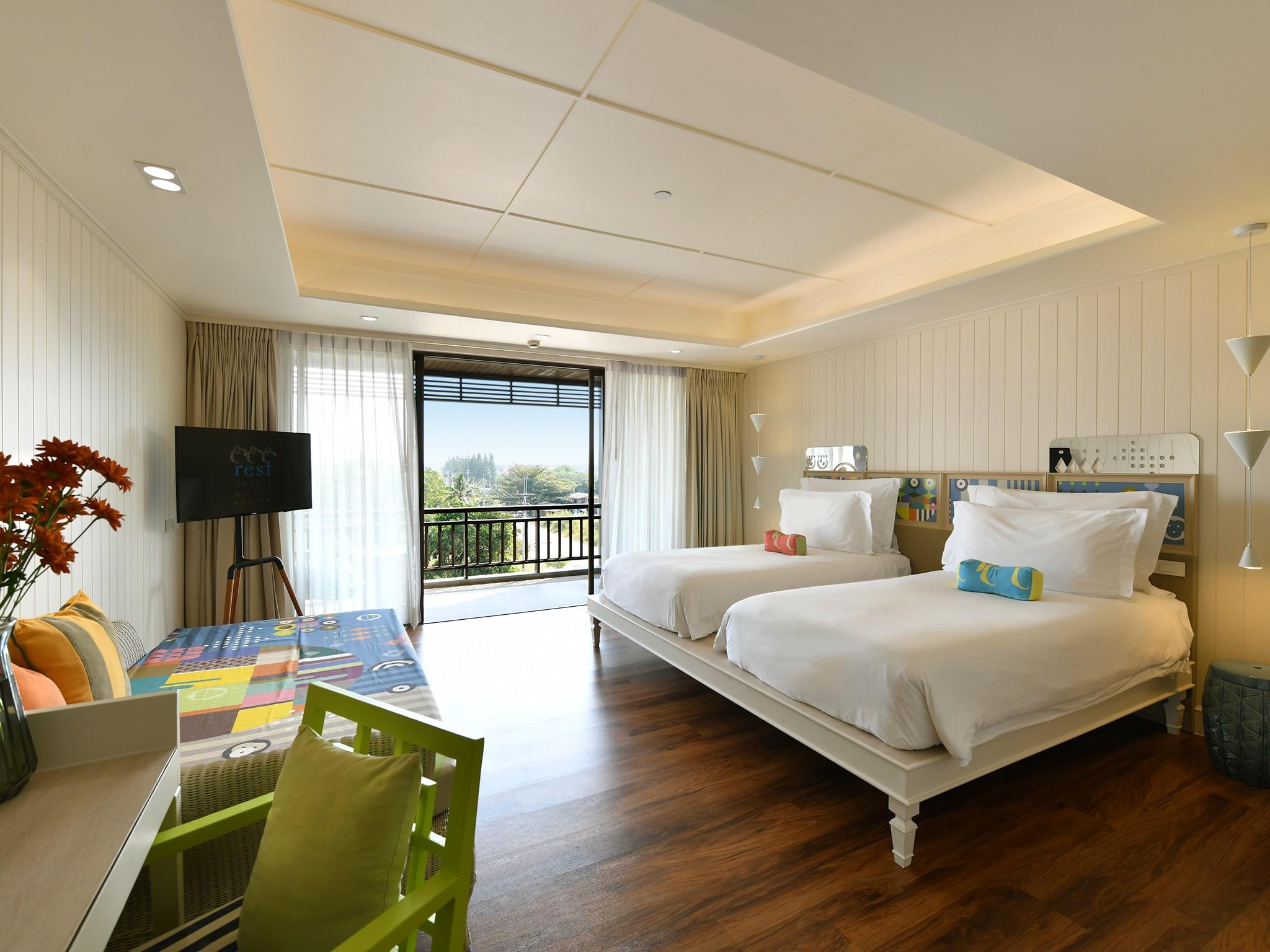 Room, Twin Beds