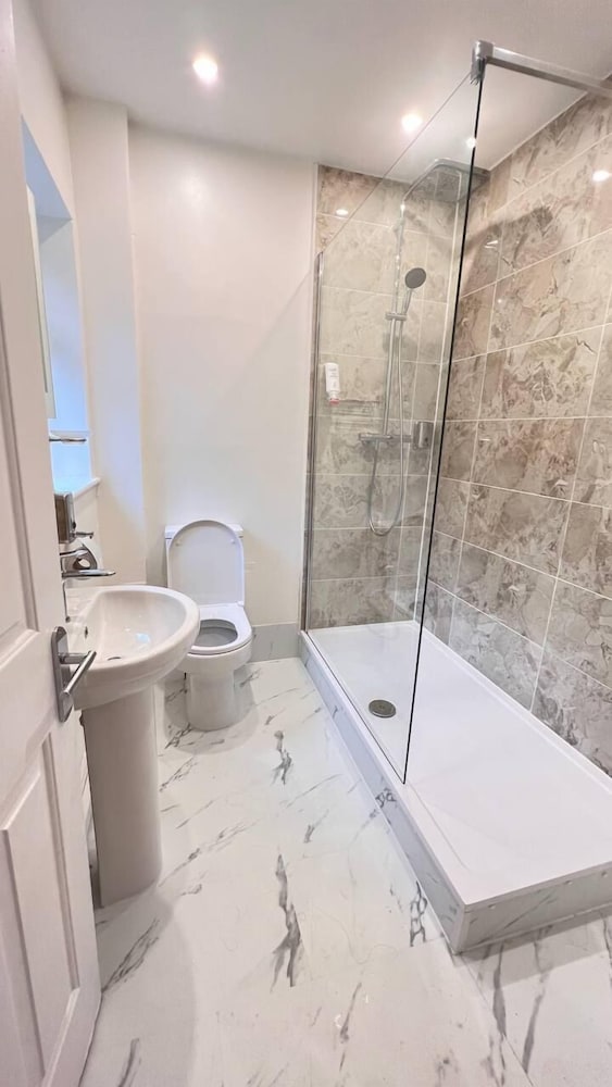 Dalesgate Hotel 30/31