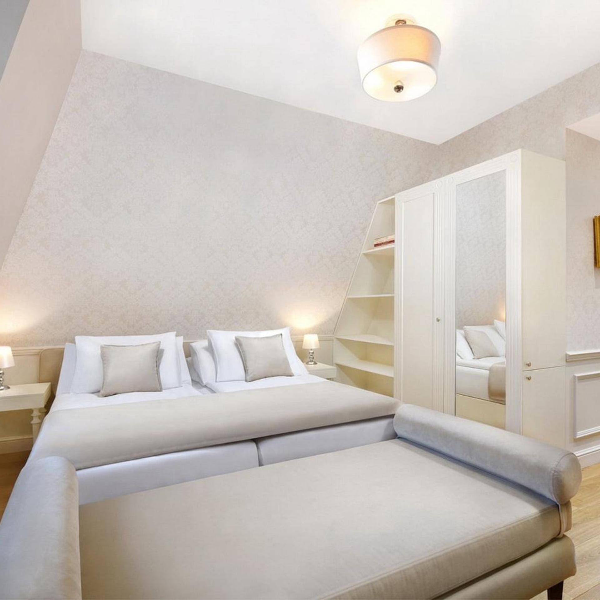 Historical, Attic