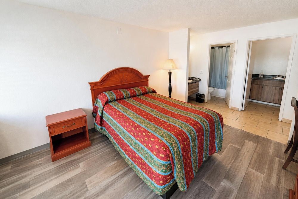غرفة بسرير فردي لغير المدخنين، Solano Inn Vallejo Napa Valley / Six Flags 2/5