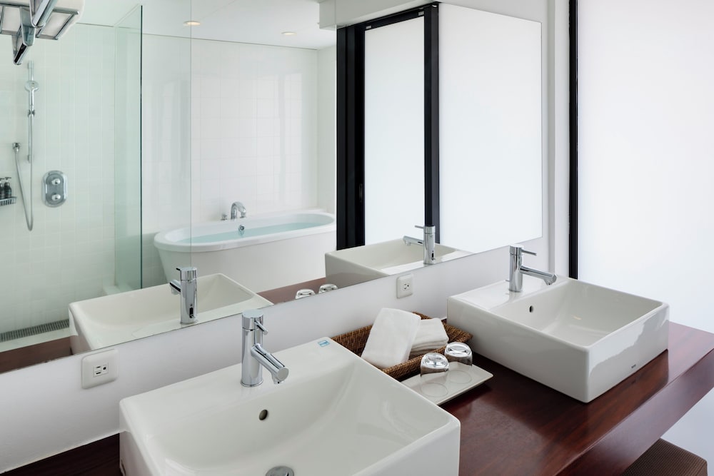 Hotel Allamanda Kohamajima 43/44