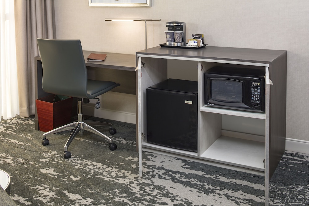 Doubletree By Hilton Boston Logan Airport Chelsea 46/48