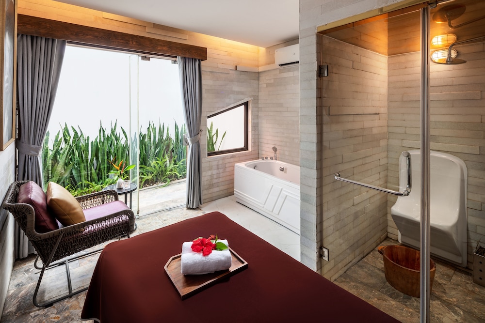 Ravatel Luxury Hotel Bac Giang 24/50