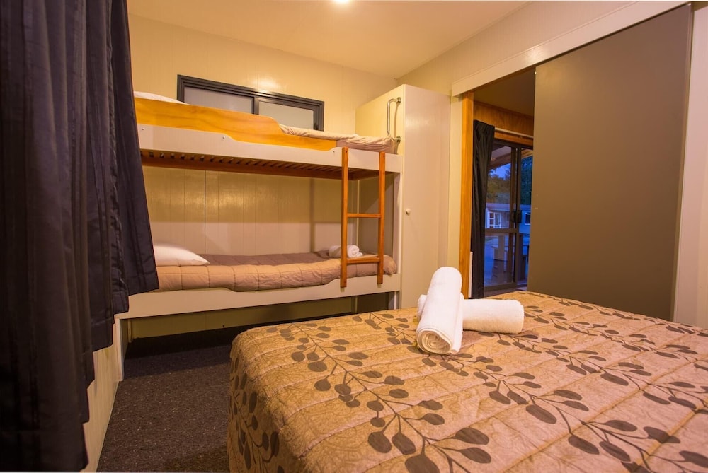 Fox Glacier Motel Holiday Park 13/50