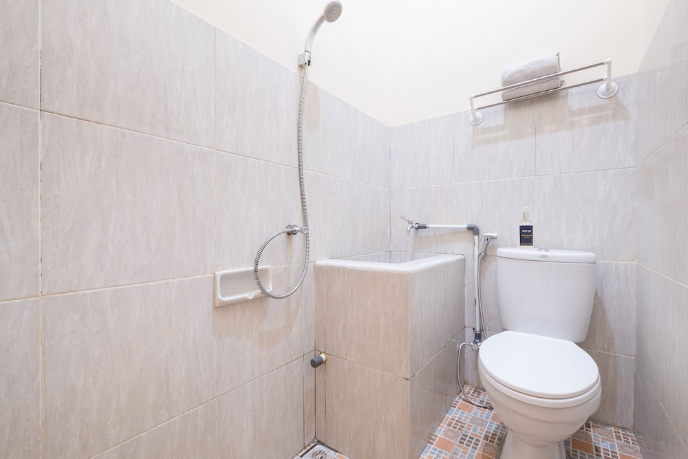 SPOT ON 2419 Rumah Nugraha Hotel Syariah 9/45