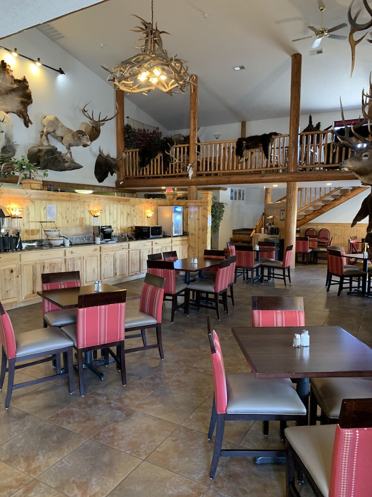 Antler Lodge 33/40