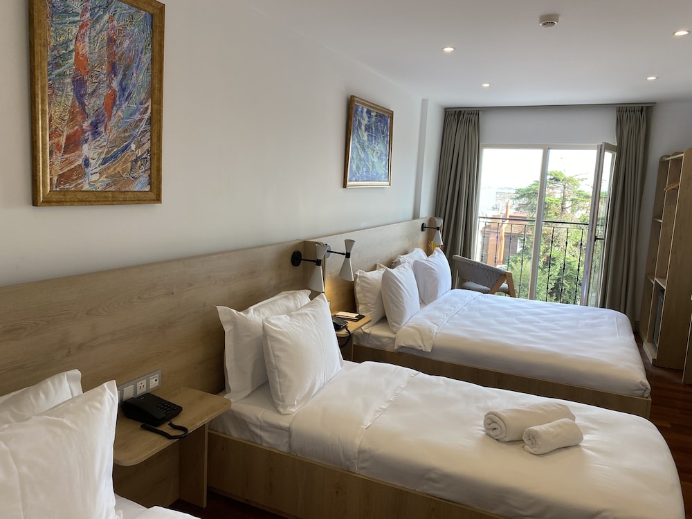 DELUXE, FAMILY, SEA VIEW