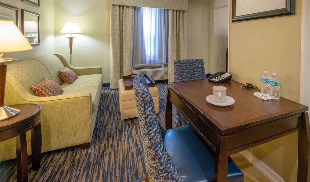Homewood Suites By Hilton Sarasota 36/49